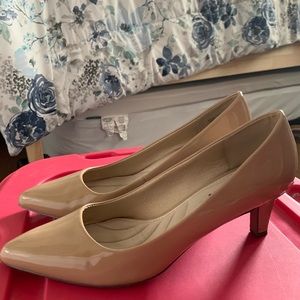 Easy street nude heels